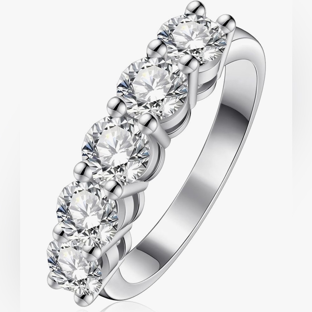 Sterling Silver 1.5 carat Five-Stone Moissanite Ring